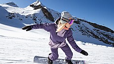 Novou ambasadorkou znaky Horsefeathers je Eva Adamczyková, eská...