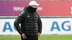 Zklamaný slávistický kou� Jind�ich Trpi�ovský po proh�e s Teplicemi.