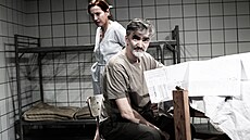 Martin My�i�ka a Barbara Luke�ová v inscenaci Nitero