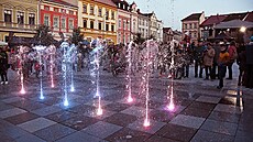 Vala�ské Mezi�í�í má po 60 letech kone�n� nové nám�stí. 