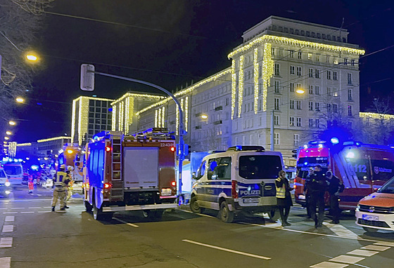 idi na vánoním trhu v nmeckém Magdeburku najel veer do davu. (20. prosince...