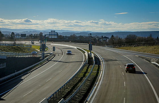 Dálnice D3 vedoucí smrem ke Kaplici a dál na hranice s Rakouskem