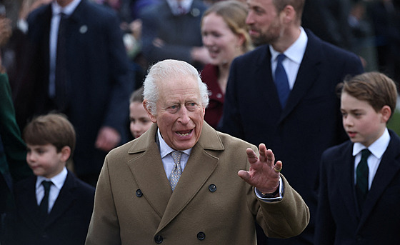 Král Karel III. cestou na váno�ní bohoslu�bu v Sandringhamu (25. prosince 2024)