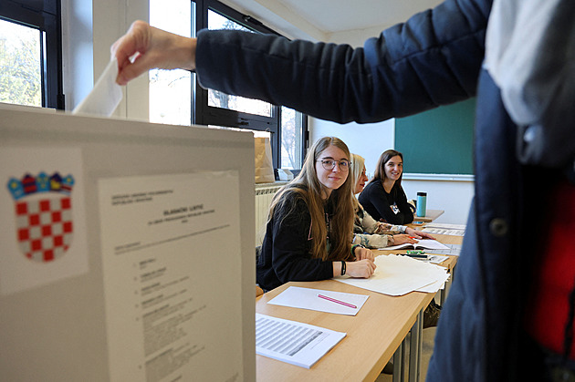Chorvaté volili novou hlavu státu. Podle odhadů vyhrává prezident Milanović