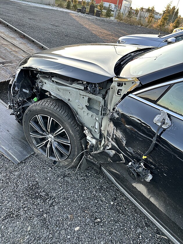 Prezident�v poradce Petr Kol�� uk�zal na soci�ln� s�i X fotografie sv�ho...