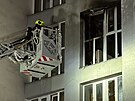 Prat hasii a zchrani zasahovali pondl po 01:00 u poru ubytovny v...