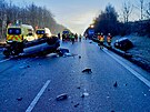Dopravn nehoda pti aut na silnici R35 ve smru od Chrastavy na Liberec. (26....