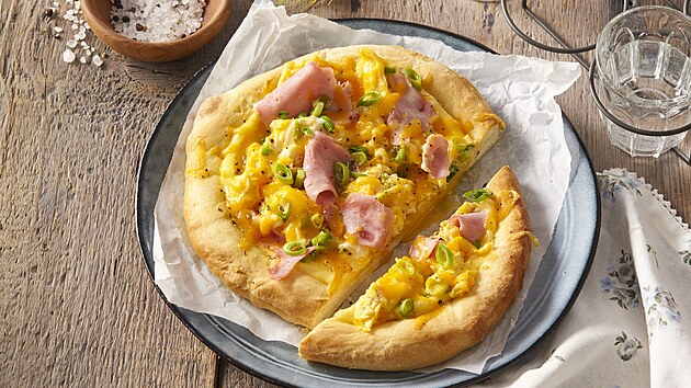 Slaný kolá se unkou a sýrem