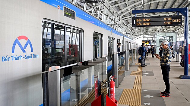 V Ho �i Minov� M�st� otev�eli prvn� linku metra. (22. prosince 2024)
