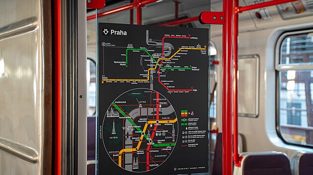 Instalace novch schmat linek praskho metra, tzv. jezevk, do vagon...