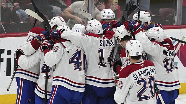 Hokejist Montrealu naden obsypali eskho branke Jakub Dobee, kter pi premie v NHL vychytal nulu na led ampion z Floridy.