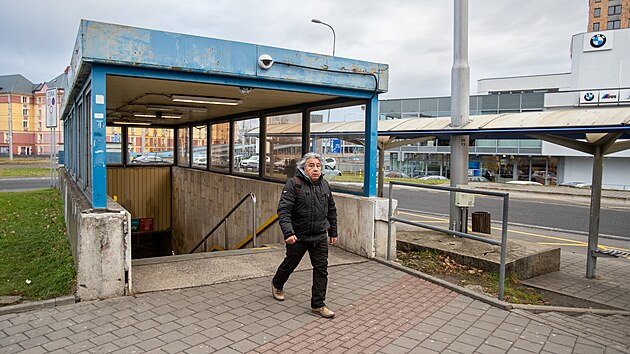 Jeden ze vstup do podchodu pod Frdlantskmi mosty v centru Ostravy. Lokalitu ek celkov rekonstrukce. (20. prosince 2024)