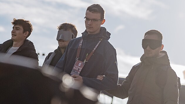 N�v�t�vn�k�m pom�hali i speci�ln� pr�vodci