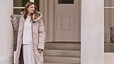 Slate se do rzných valér jedné barvy. Pod dlouhý kabát obléknte trendy...