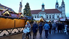 Váno�ní trhy v n�meckém Magdeburku dva dny po útoku (22. prosince 2024)