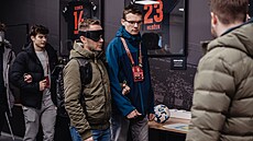 Reportér iDNES.cz m�l mo�nost zú�astnit se nevidomé prohlídky Letné.