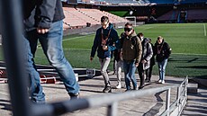 Pr�vodci pomáhali náv�t�vník�m s pohybem i s orientací v prostoru.