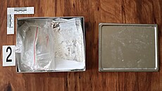 Paeráci vozili z Peru do eska kokain za miliony. Maskovali ho v alkoholu....