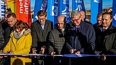 D3 u Budjovic oteveli 21. prosince slavnostním pestiením pásky.