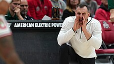 Doug Gottlieb udílí pokyny hrá��m Green Bay Phoenix.