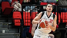 J. T. Shumate v nymburském dresu