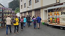 Pivo d�lá hezká t�la a krásné úsm�vy.