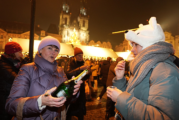 Silvestr v Praze. Kde pořádají ohňostroj a tipy na netradiční vítání nového roku
