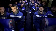 Ukrajin�tí vále�ní zajatci po propu�t�ní z ruského zajetí. (30. prosince 2024)