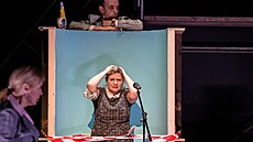 Záb�r z divadelního p�edstavení Smolný pich aneb Pitomý porno