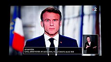 Francouzský prezident Emmanuel Macron hovo�í k lidem v novoro�ním poselství....