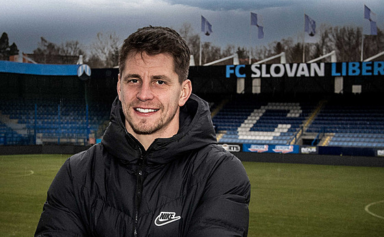 Luká� Masopust pózuje b�hem p�edstavení ve Slovanu Liberec.