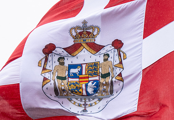 Nový královský erb dánského krále Frederika je k vid�ní na královské vlajce v...