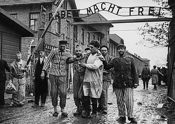 Osvobození koncentra�ního tábora Osv�tim Rudou armádou (27. ledna 1945)