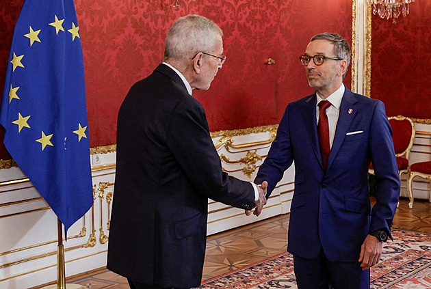 Jak reaguje Evropa na své Trumpy? U nás či v Rakousku vládli a míří do vlády, Německo propadá hysterii