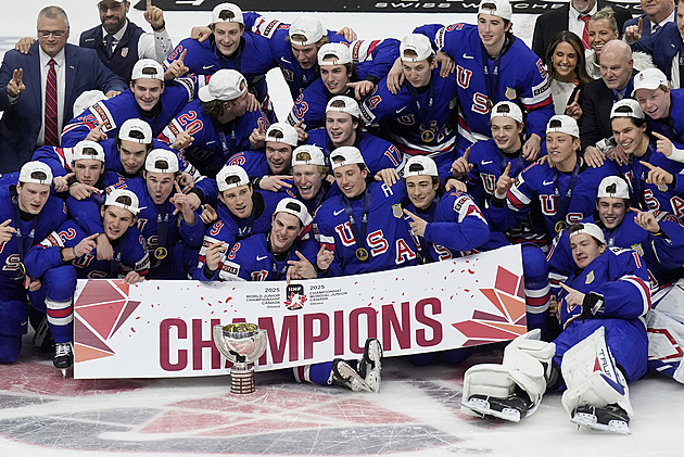 Američtí junioři obhájili zlato z MS, obrat proti Finům dotáhli v prodloužení