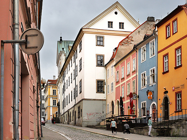 Bývalý dominikánský klá�ter v Chebu.