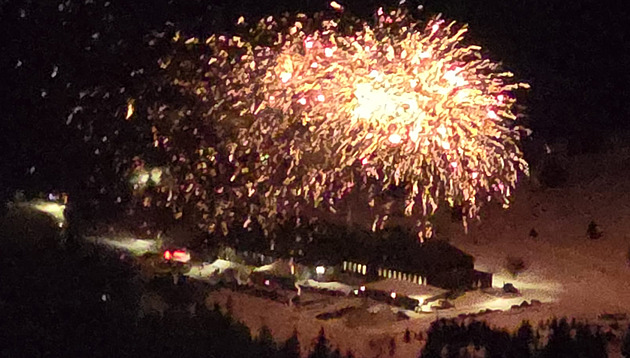 Národní pírodní rezervací Pradd dunl o silvestrovské plnoci obí ohostroj....