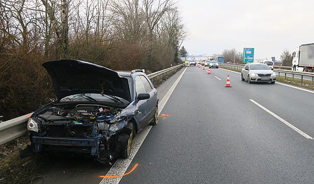 ofér se zákazem ízení nezvládl na dálnici D35 kvli píli vysoké rychlosti...
