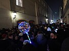 Lid� v centru Prahy slav� p��chod roku 2025. (1. ledna 2025)