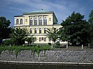 ofínský palác na Slovanském ostrov v Praze.