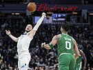 Donte DiVincenzo z Minnesota Timberwolves chce ve he zachránit mí v zápase s...