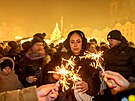 Centrem novoro�n�ch oslav byla tradi�n� Praha. Nejv�ce lid� slavilo na...