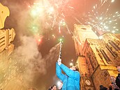 Lidé v centru Prahy slaví p�íchod roku 2025. (1. ledna 2025)