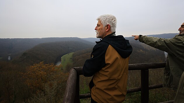 Prezident Petr Pavel pi sv nvtv Znojemska zamil na prochzku ke zcenin Novho Hrdku v Nrodnm parku Podyj. (12.11.2024)