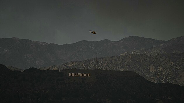 Ikonick npis Hollywood je kvli kalifornskm porm v ohroen. (8. ledna 2025)
