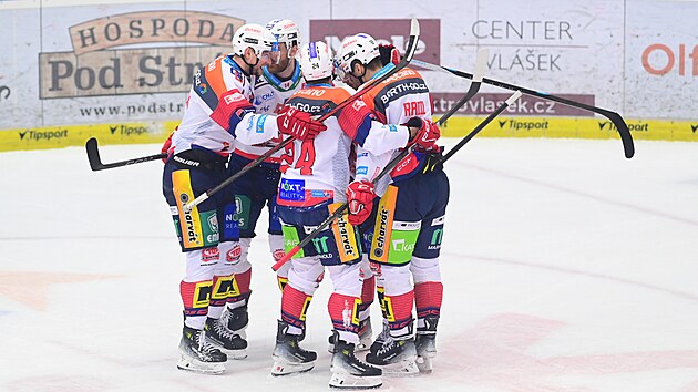 Radost pardubick�ch hokejist� ze vst�elen� branky.