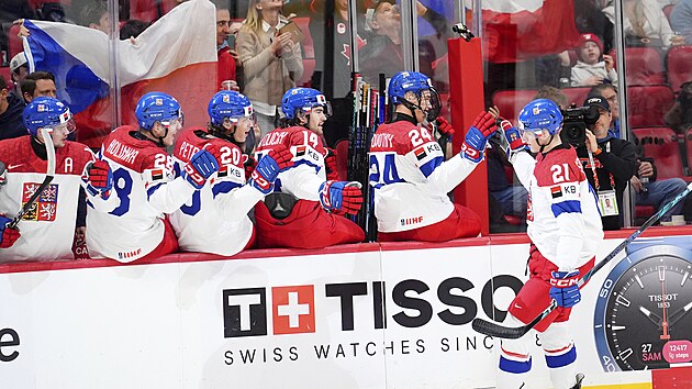 �esk� �to�n�k Jakub �tancl slav� g�l proti Spojen�m st�t�m v semifin�le MS junior�.