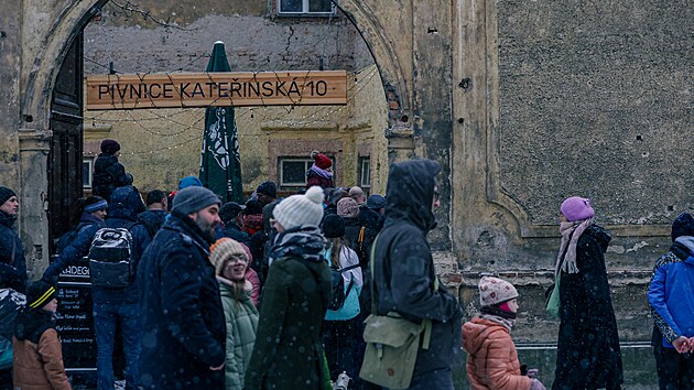 ��astn�ci druh�ho ro�n�ku olomouck�ho �vihl�ho pochodu. (5. ledna 2024)