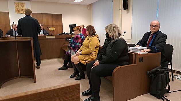 T�i ob�alovan� v kauze fal�ov�n� z�v�ti po zakladateli Karsitu Franti�ku ��povi u Krajsk�ho soudu v Hradci Kr�lov� (7. ledna 2025)