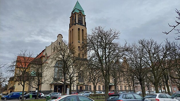 Projekt na p�em�nu Jir�skova n�m�st� v Plzni je hotov�, zb�v� jen se do rekonstrukce pustit. U n�m�st� stoj� kostel Panny Marie R��encov�. (2. ledna 2025)